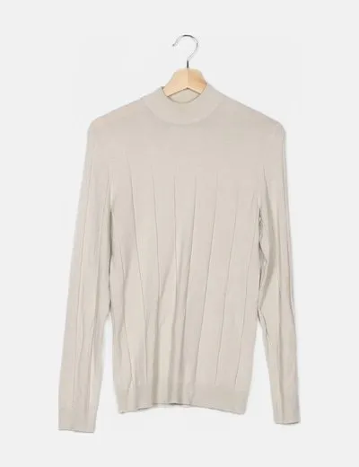 Bershka Suéter beige cuello alto
