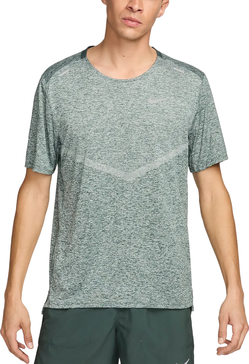Camiseta Nike Rise 365