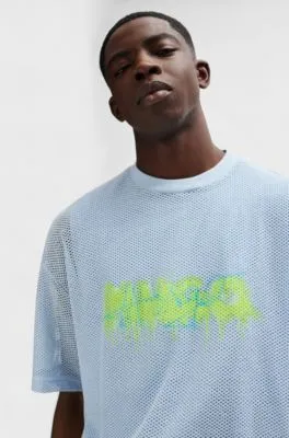 Camiseta oversize fit de malla con logo de la nueva temporada