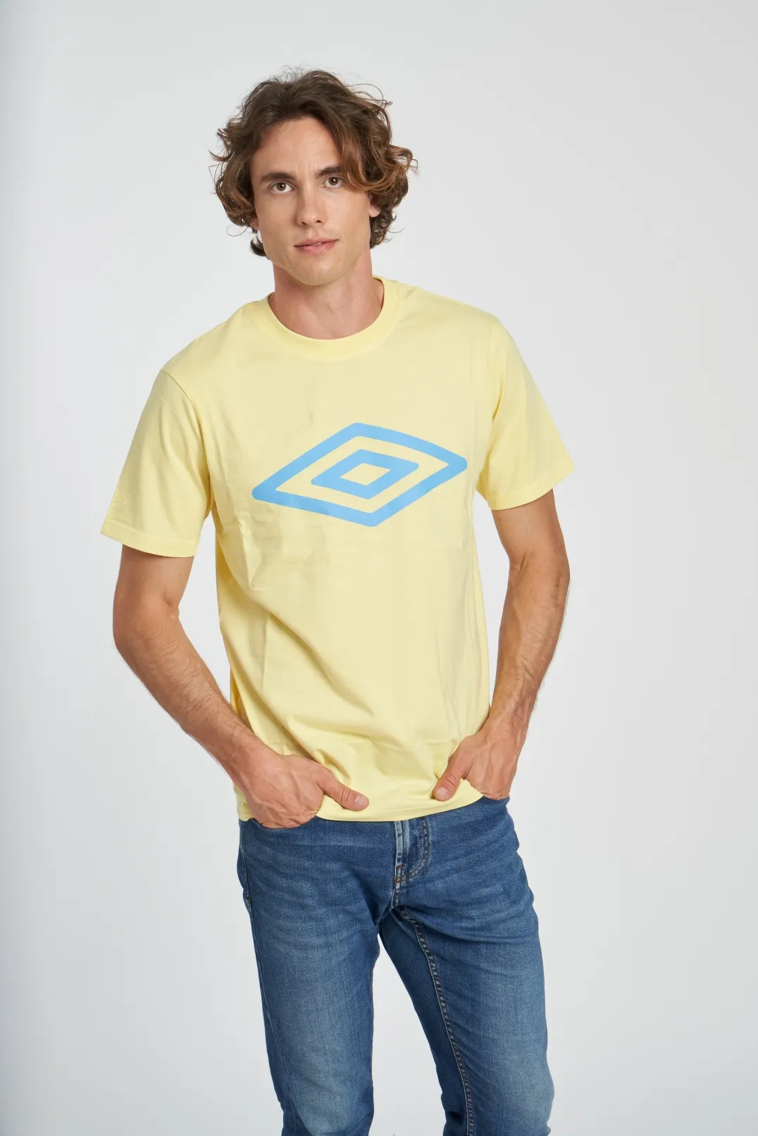 Camiseta Umbro Delphinus Amarilla