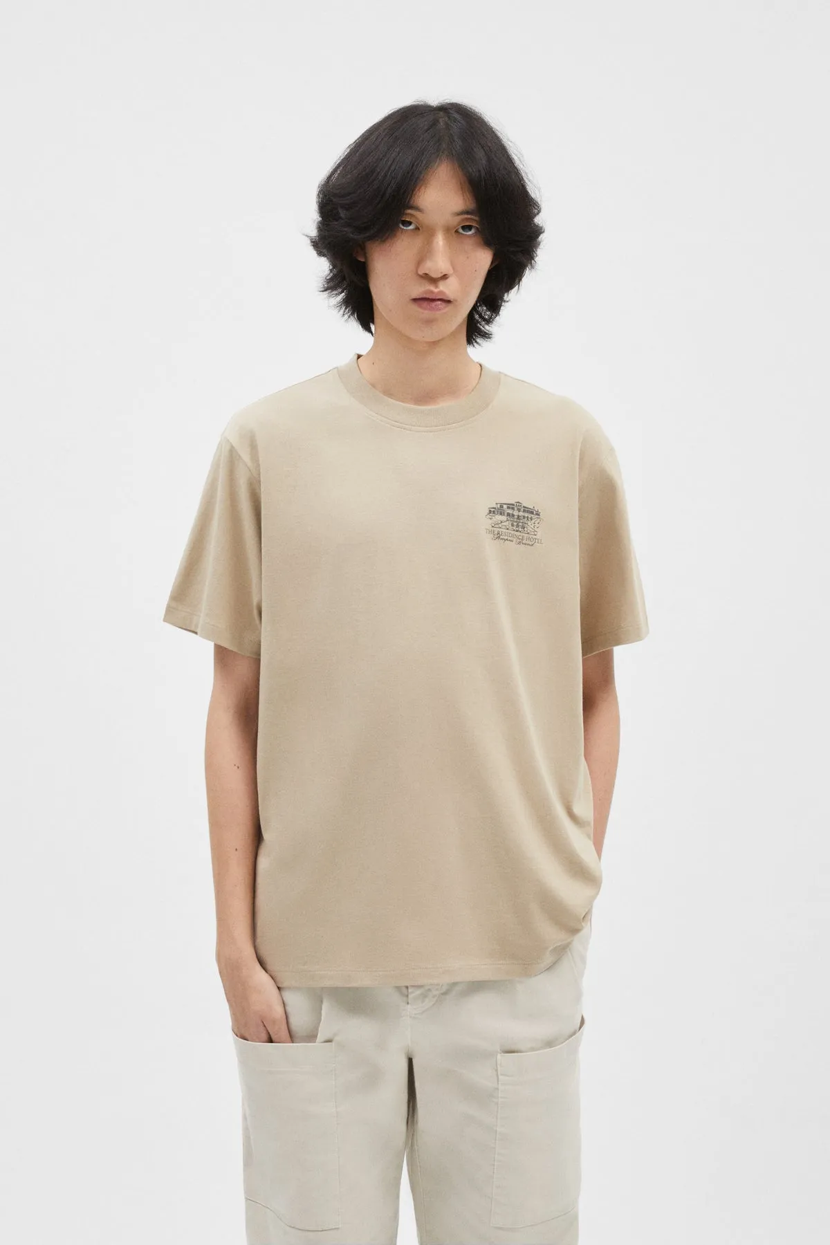 CEDAR HOTEL NOTE GRAPHIC TEE