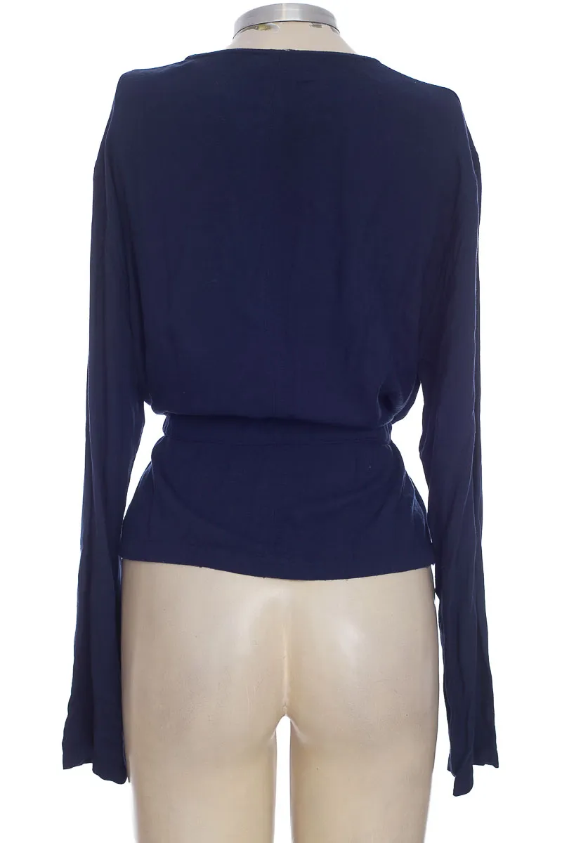 CHAQUETA / ABRIGO COLOR AZUL  STRADIVARIUS