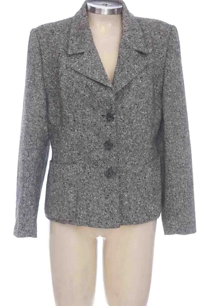 CHAQUETA / ABRIGO COLOR NEGRO  CLOSEANDO