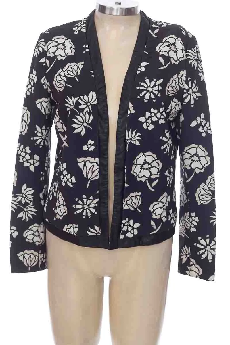 CHAQUETA / ABRIGO COLOR NEGRO  KOAJ