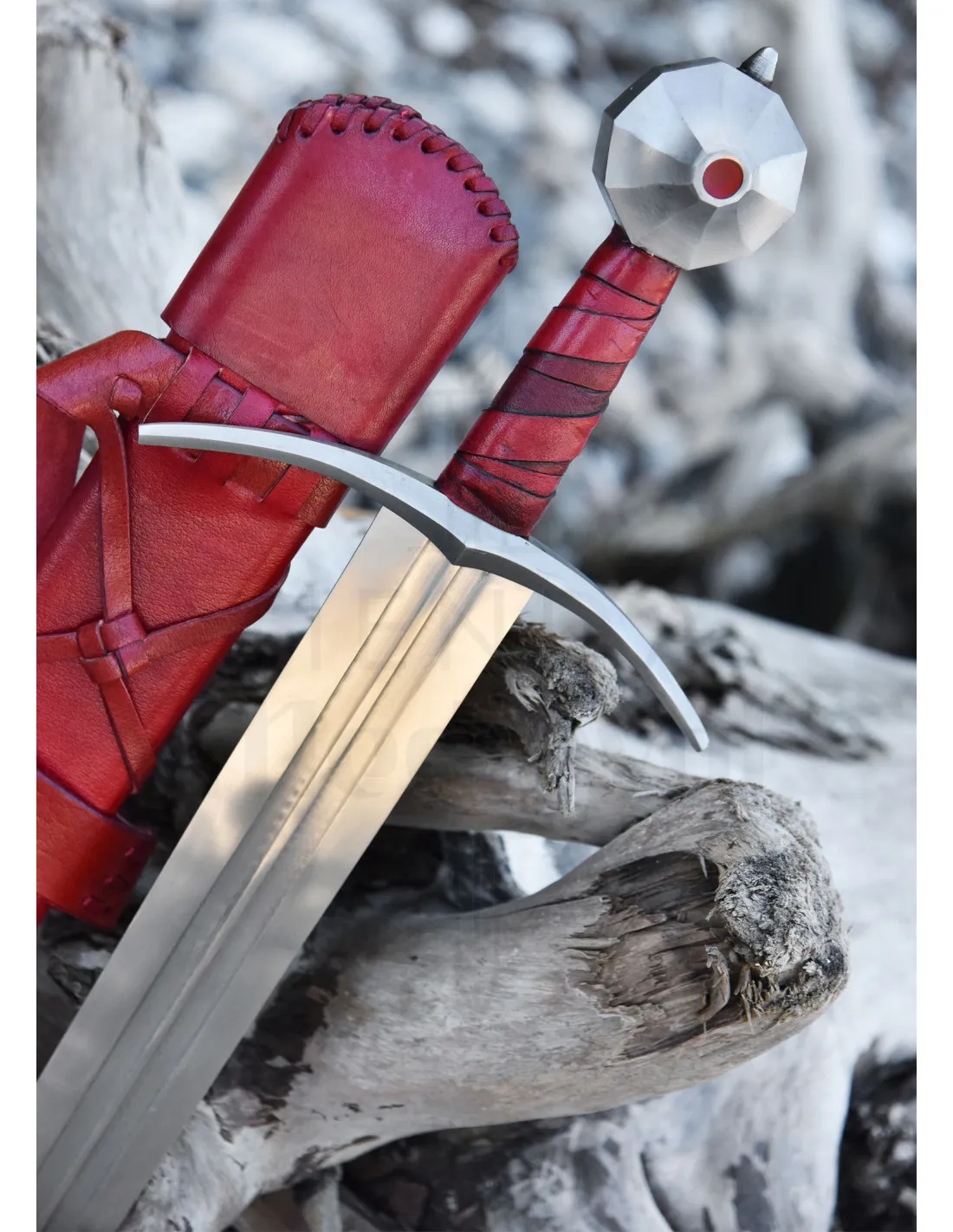 Espada medieval Gammelt Jern con vaina, siglo XIII