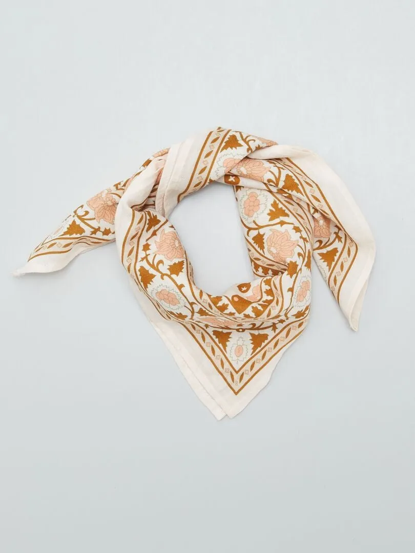 FULAR CUADRADO DE ALGODóN  BEIGE