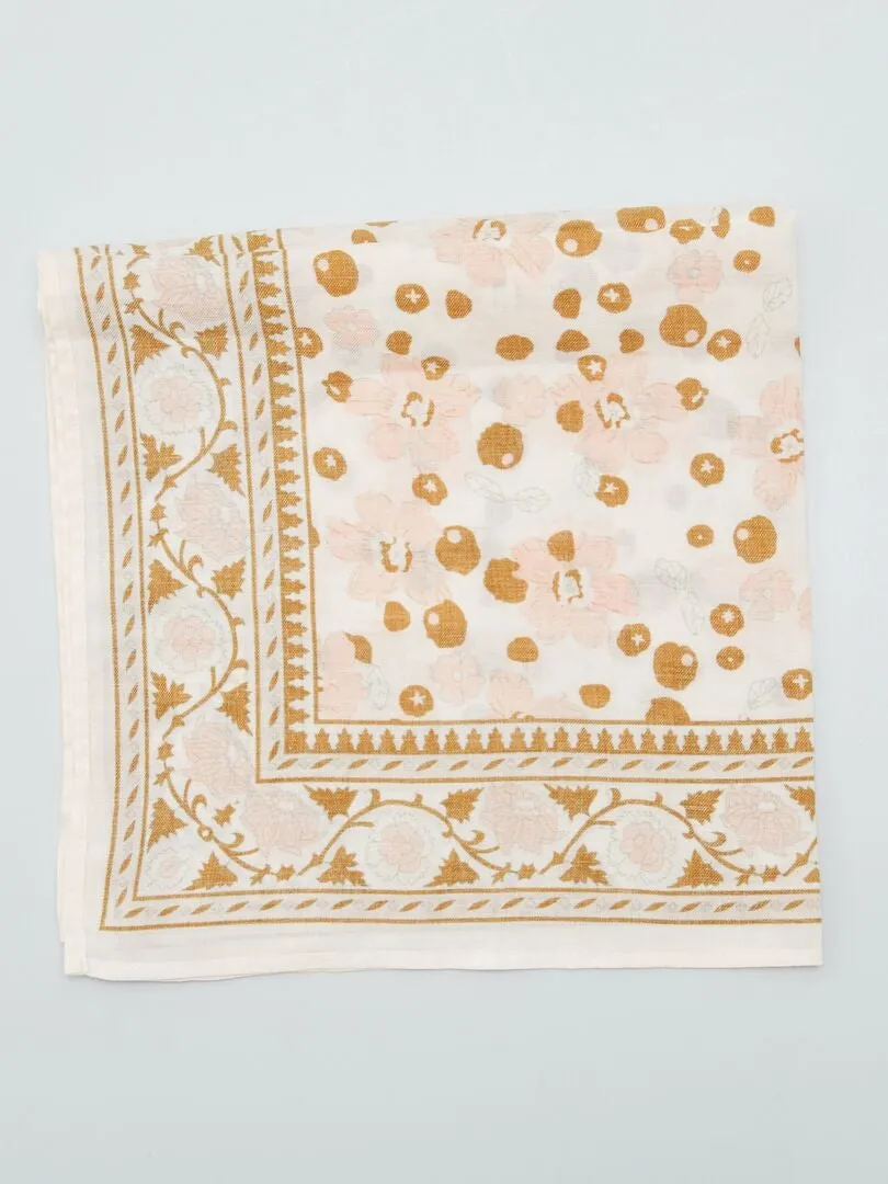 FULAR CUADRADO DE ALGODóN  BEIGE