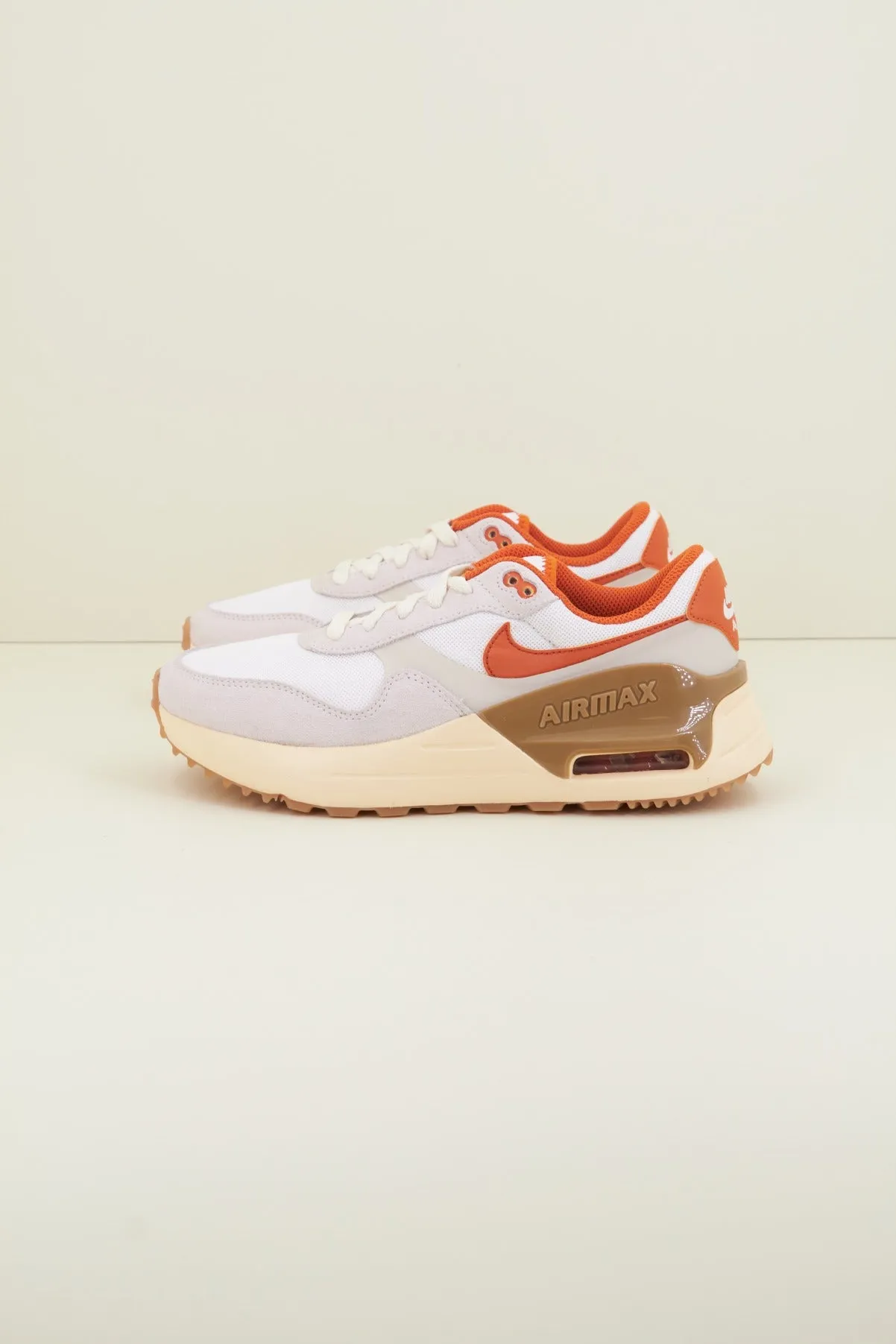 NIKE SYSTM