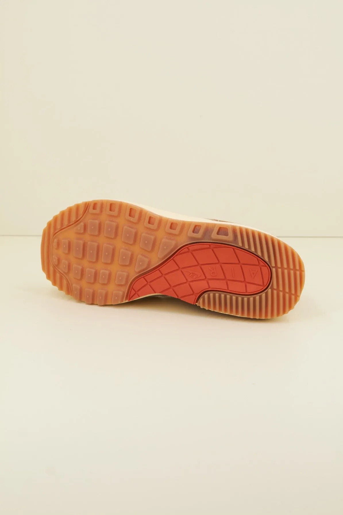 NIKE SYSTM