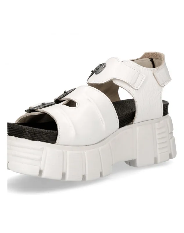 Sandalias plataforma color blanco charol de piel