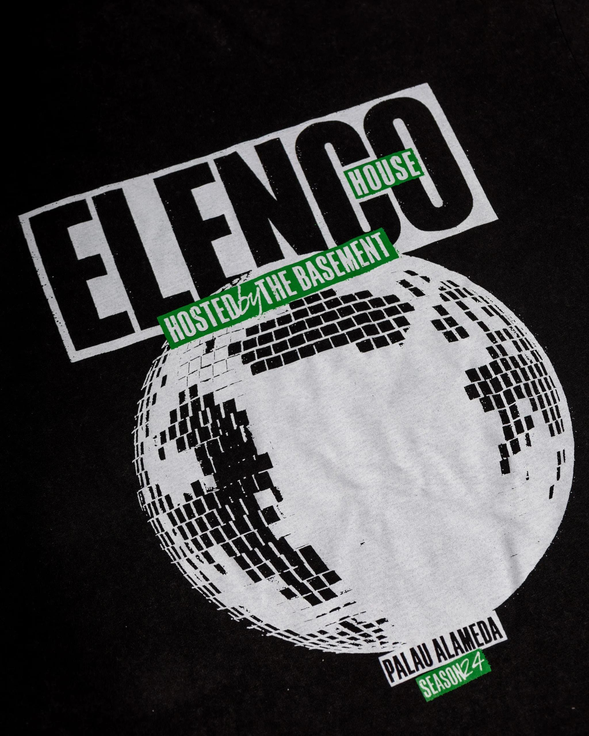 Strap Elenco Tee