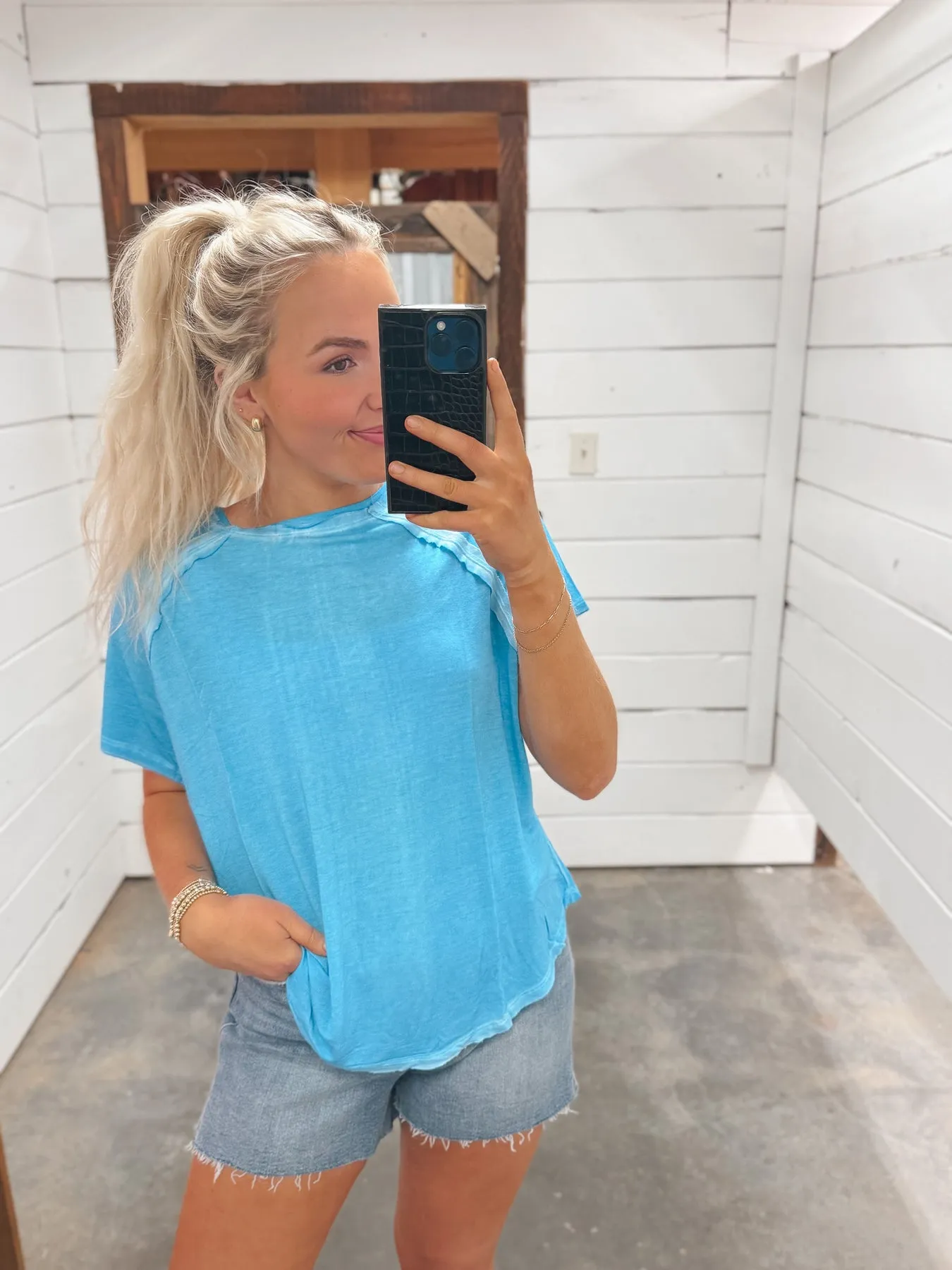SWEET CHARMER TEE  DEEP SKY