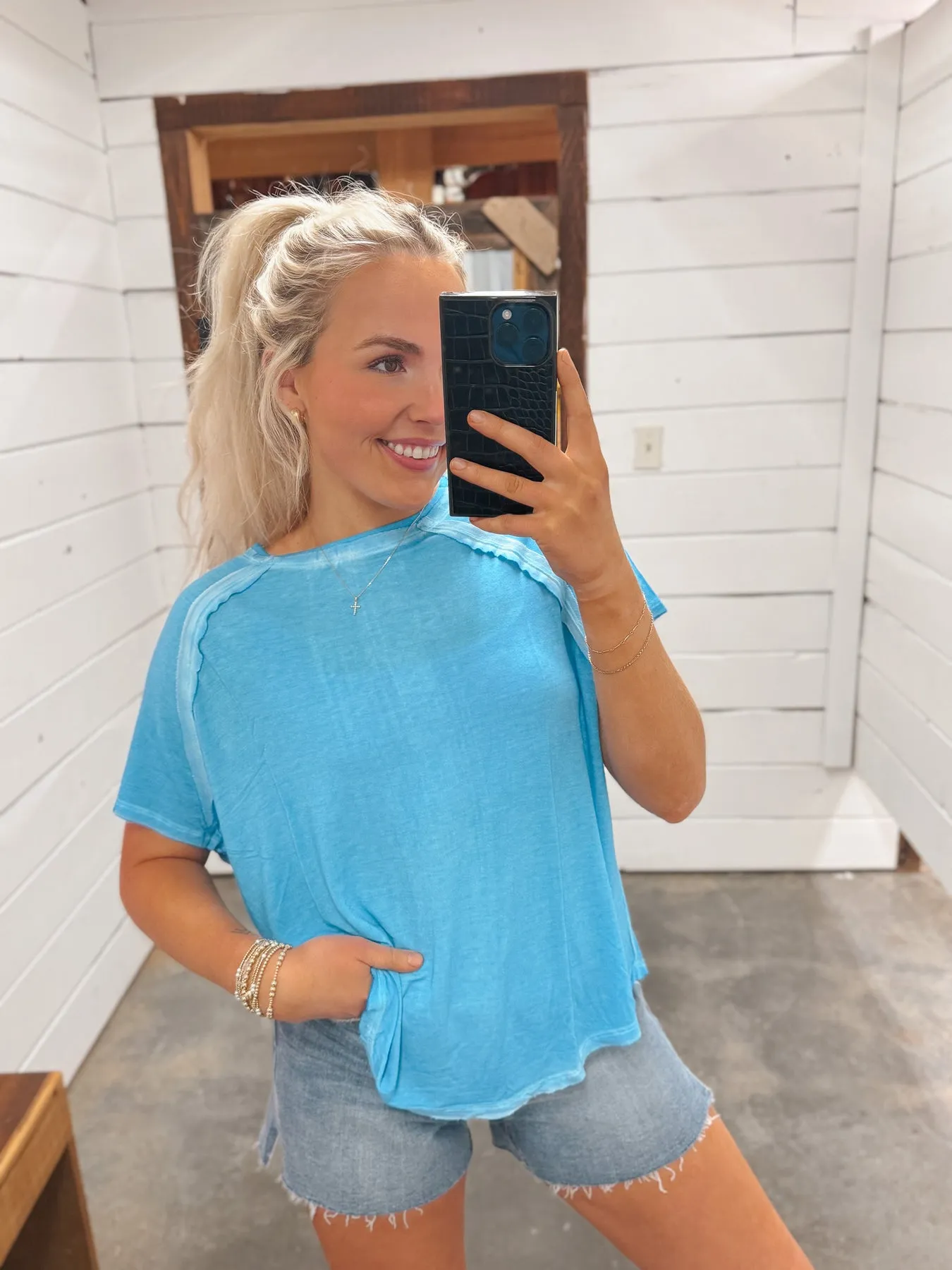 SWEET CHARMER TEE  DEEP SKY