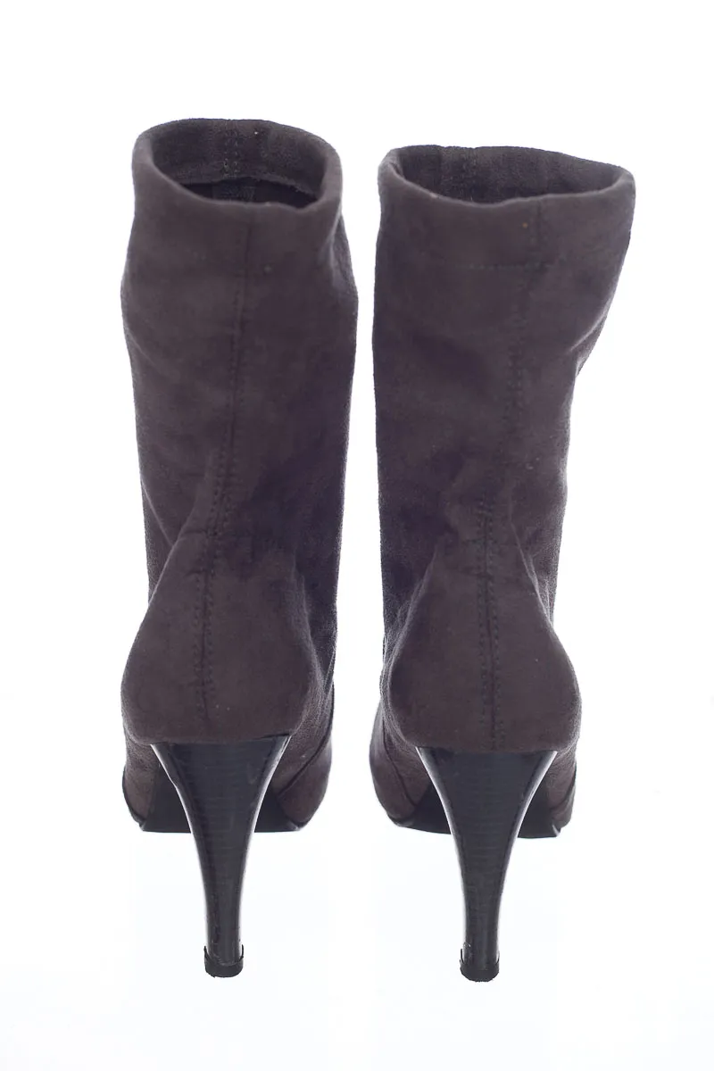 ZAPATOS COLOR GRIS  MARíA CAMILA SHOES
